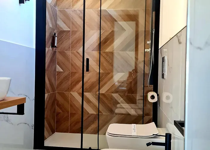 Luna 招待所 新乔瓦尼提蒂诺